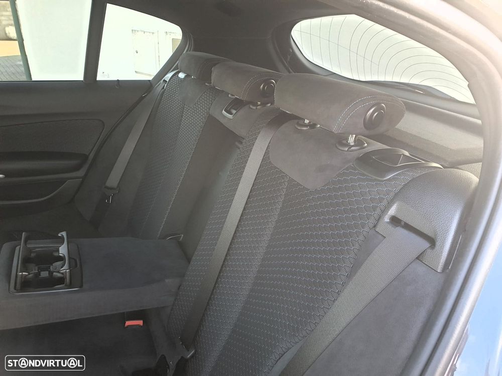 BMW 116 d Pack M - 38