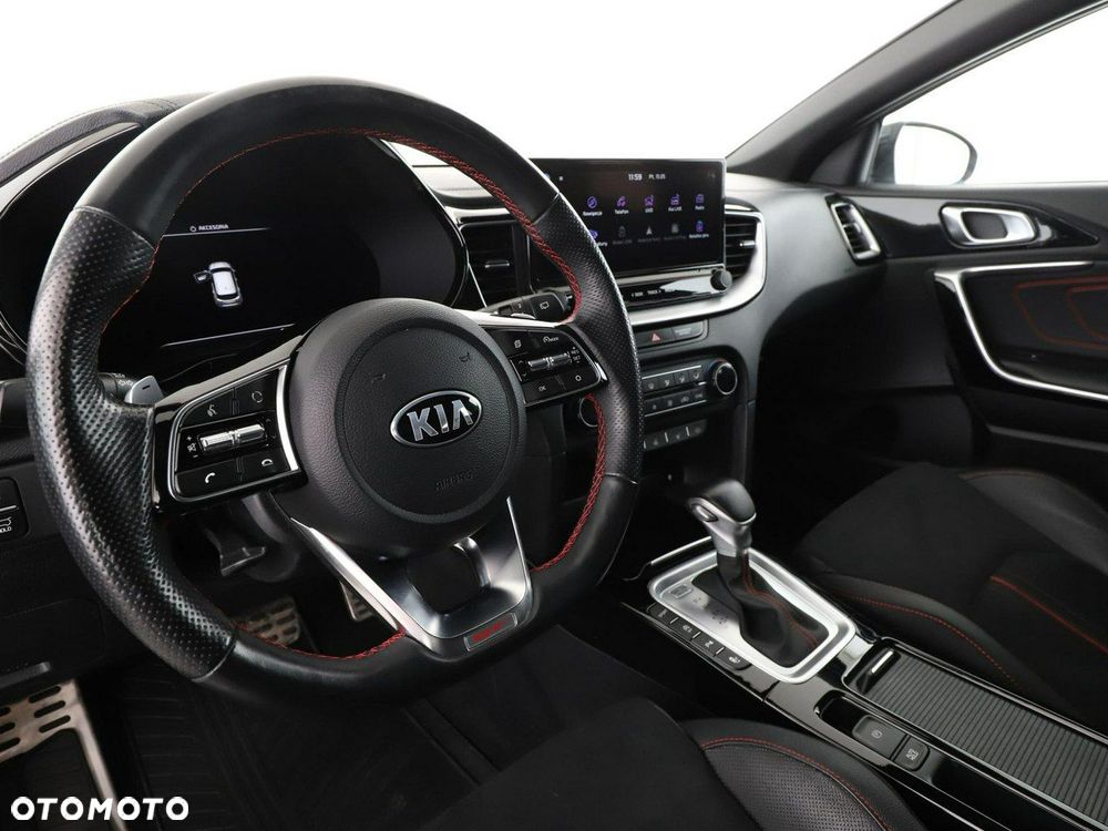 Kia ProCeed - 15