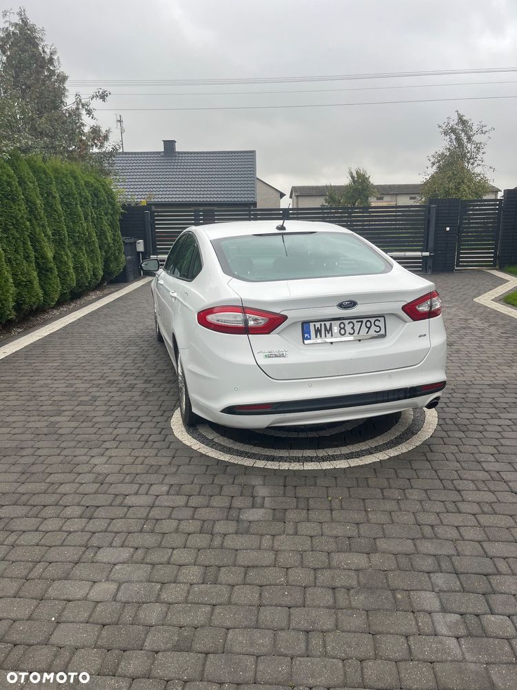 Ford Fusion - 11