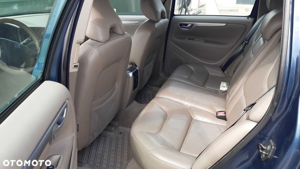 Volvo XC 70 - 3