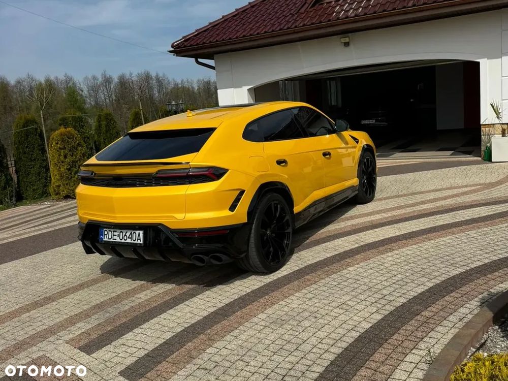 Lamborghini Urus - 8