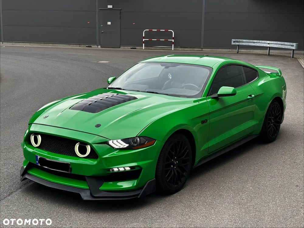 Ford Mustang - 1