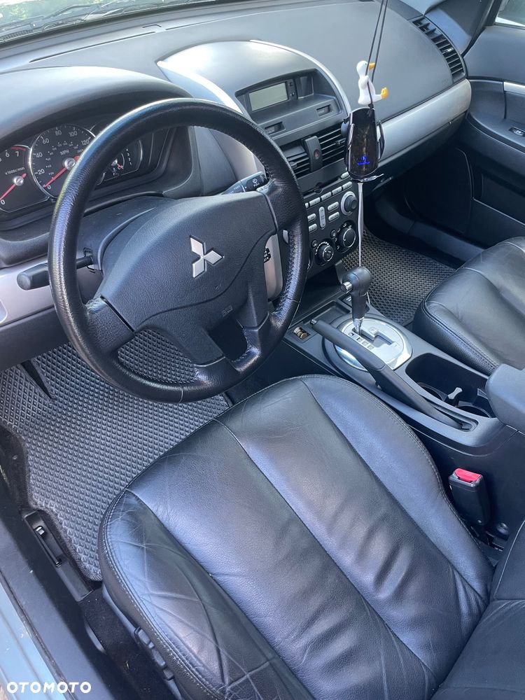 Mitsubishi Galant 2.4 ES - 8