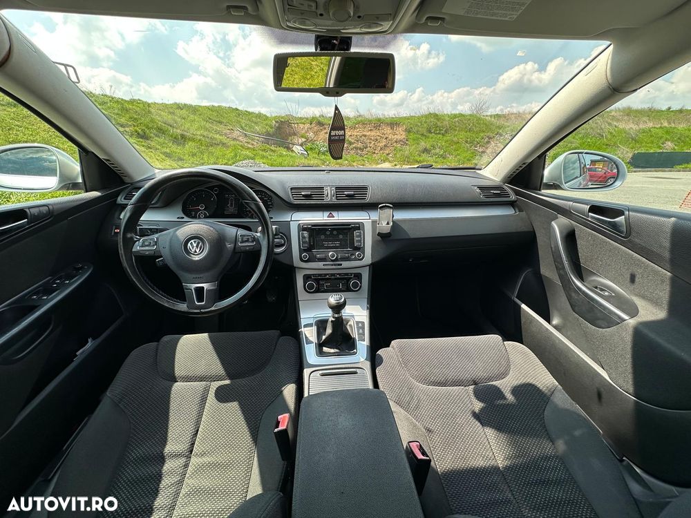 Volkswagen Passat - 9