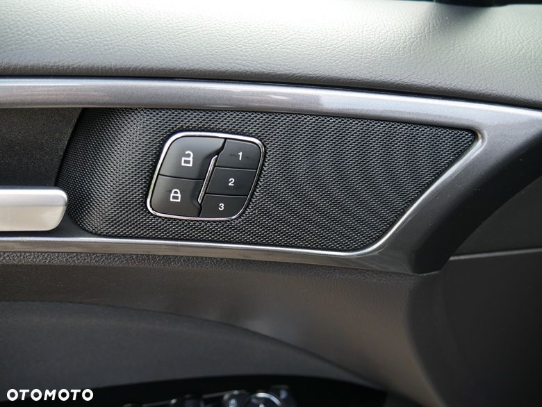Ford Mondeo 2.0 Hybrid Titanium - 25