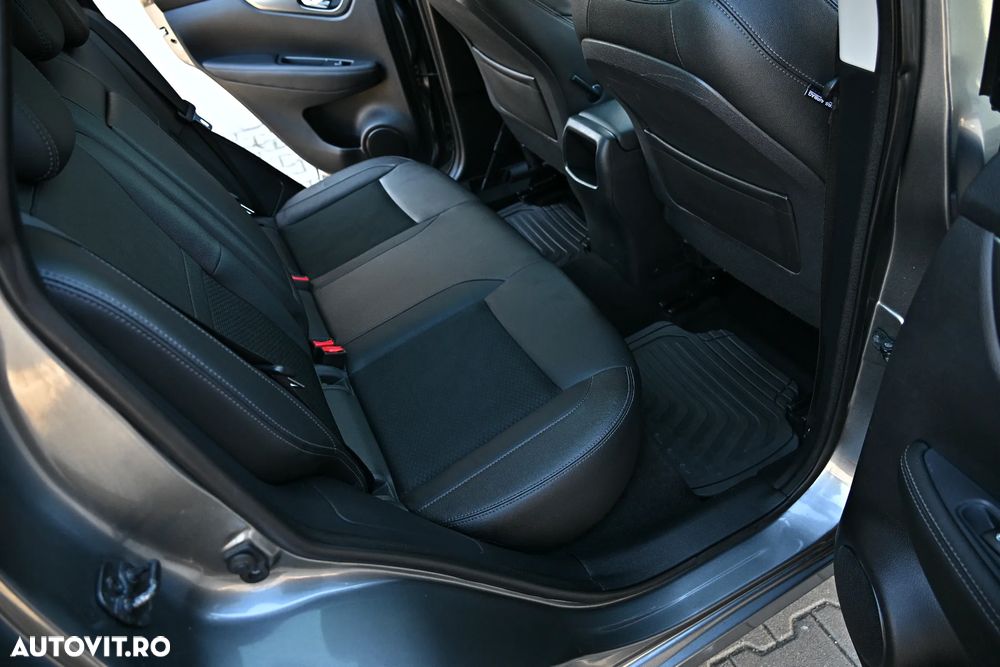 Nissan Qashqai 1.7 dCi TEKNA+ - 29