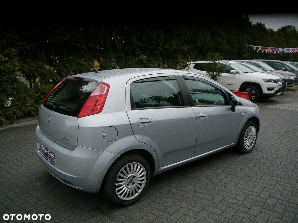Fiat Grande Punto - 12