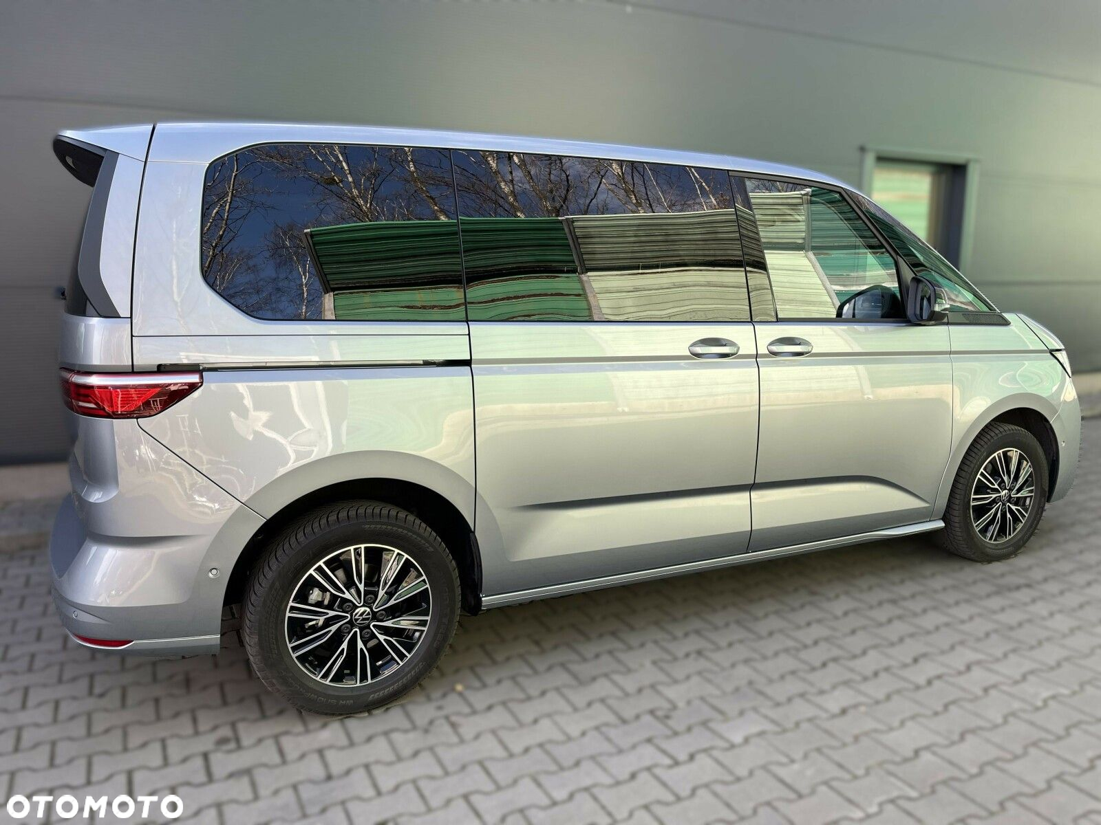 Volkswagen Multivan - 4