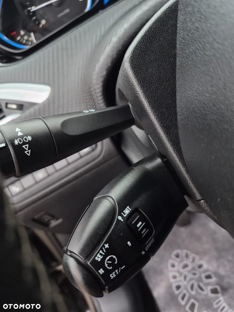 Peugeot 2008 e-HDi FAP 92 STOP & START Allure - 24