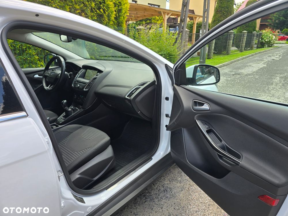 Ford Focus 1.0 EcoBoost Titanium - 31