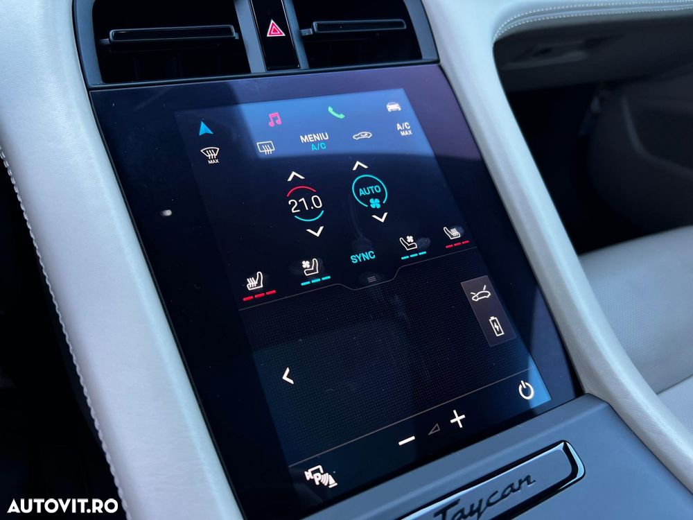 Porsche Taycan - 24