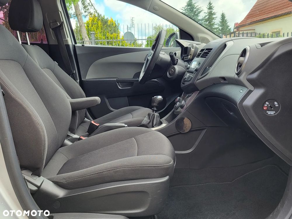 Chevrolet Aveo 1.4 LT - 13