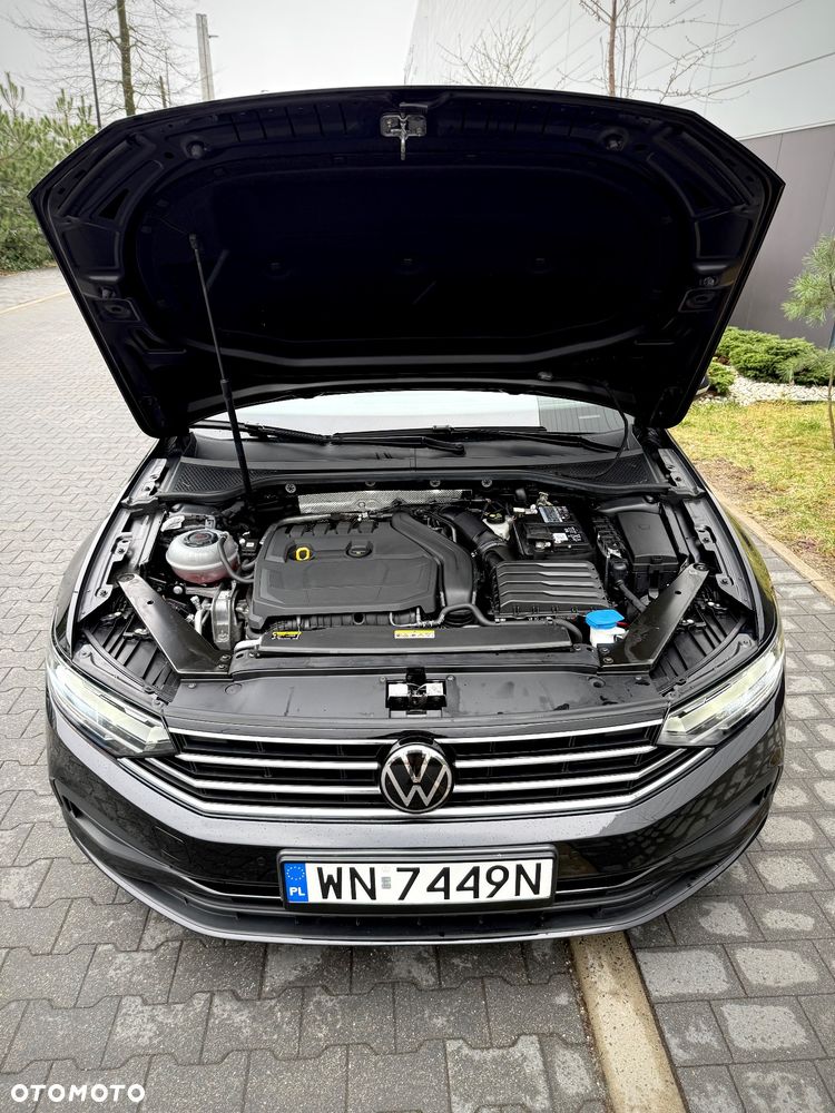 Volkswagen Passat - 16