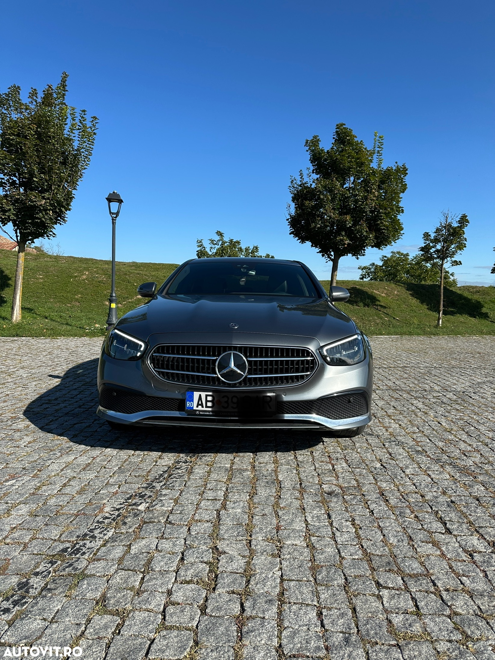 Mercedes-Benz E 200 4Matic T 9G-TRONIC Avantgarde - 10