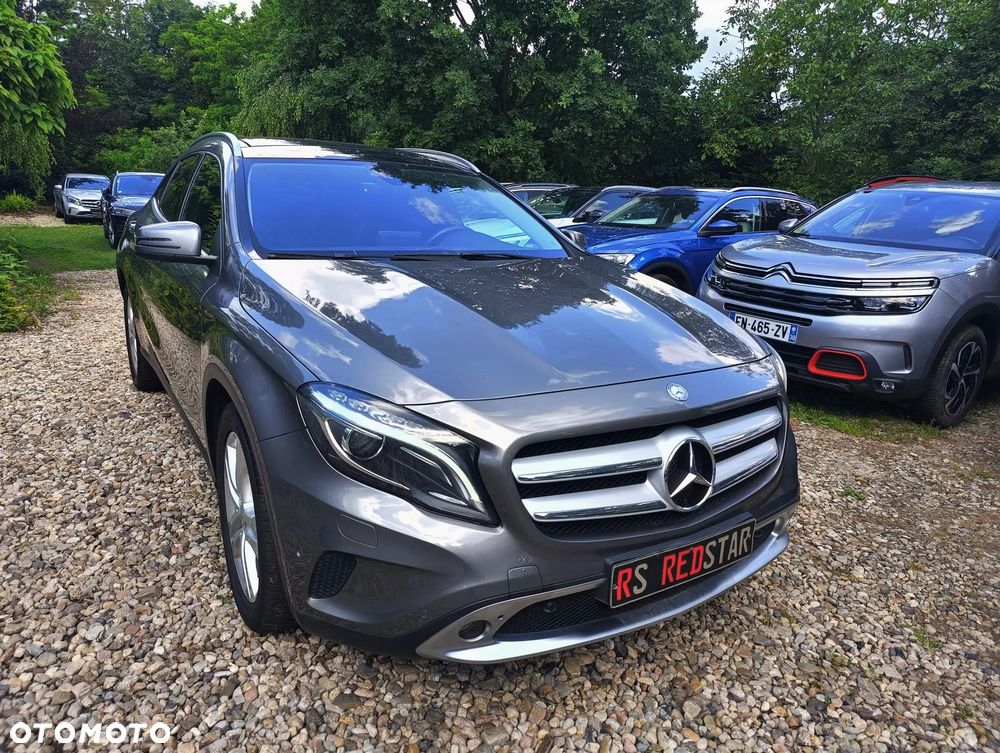 Mercedes-Benz GLA 180 Urban - 27
