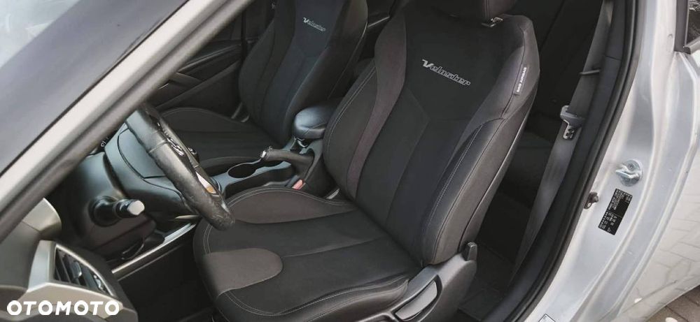 Hyundai Veloster 1.6 GDI Style - 10