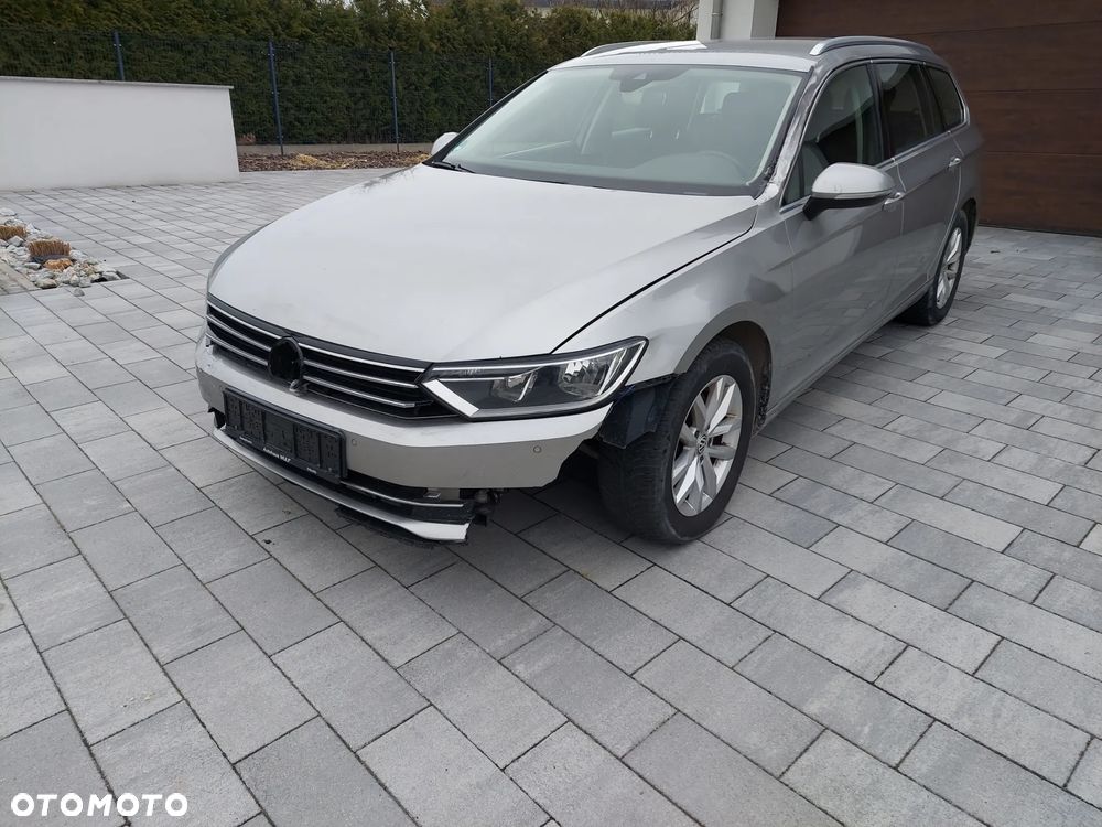 Volkswagen Passat 2.0 TDI (BlueMotion Technology) Comfortline - 1