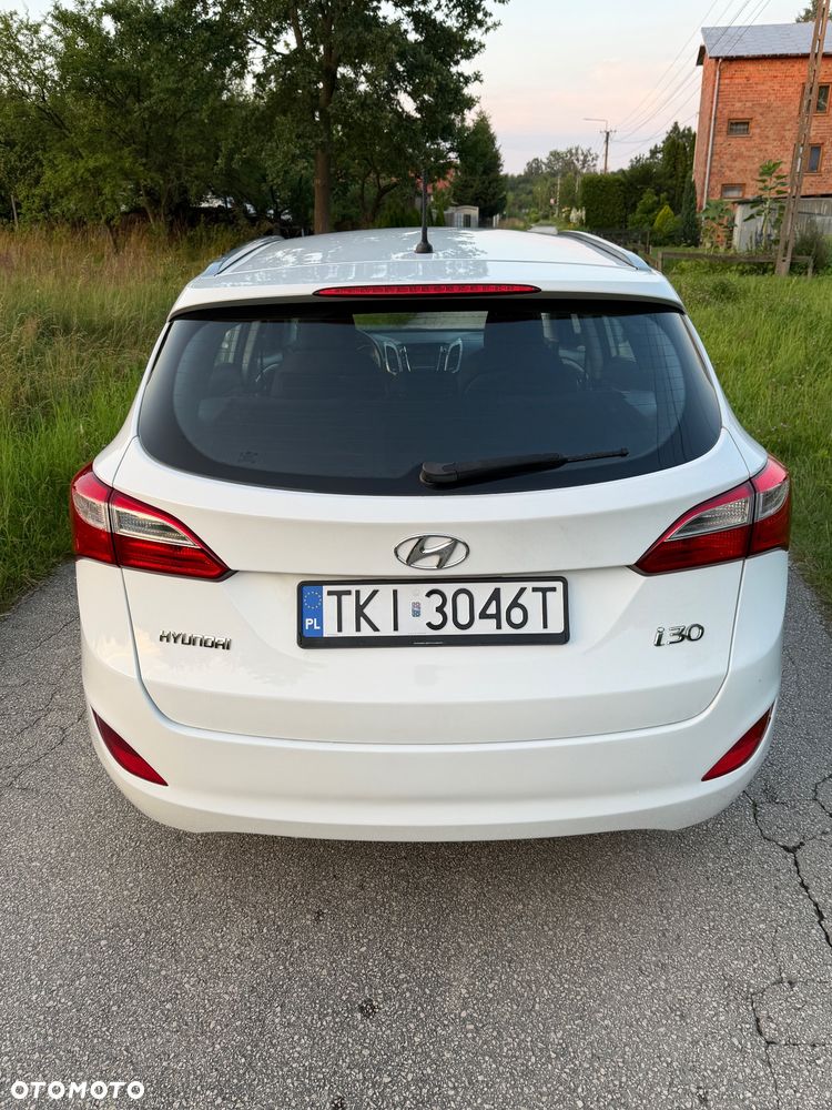 Hyundai i30 1.6 D GO - 6