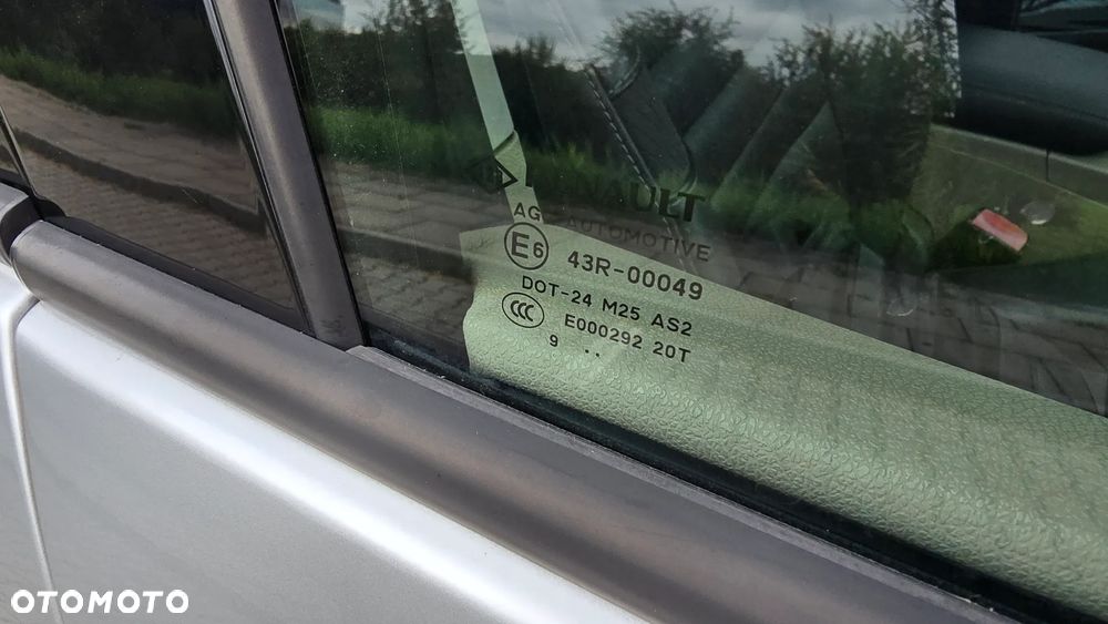 Renault Grand Scenic - 18