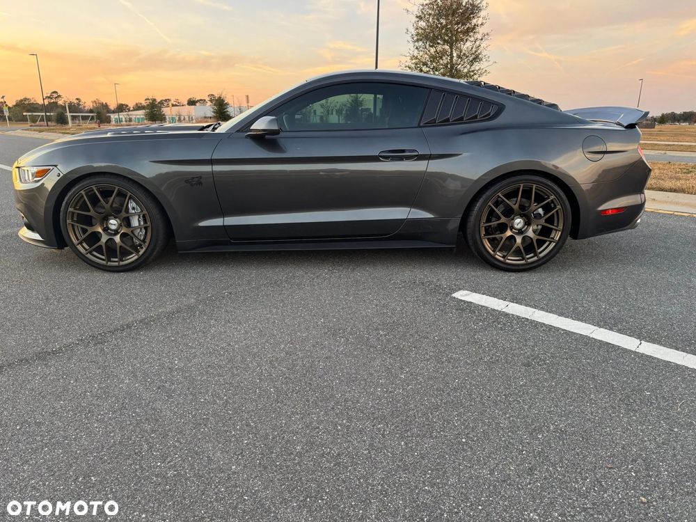 Ford Mustang 5.0 V8 GT - 11