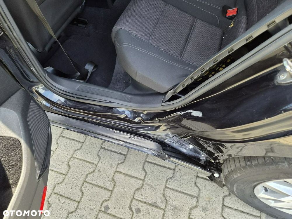 Volkswagen Passat - 21