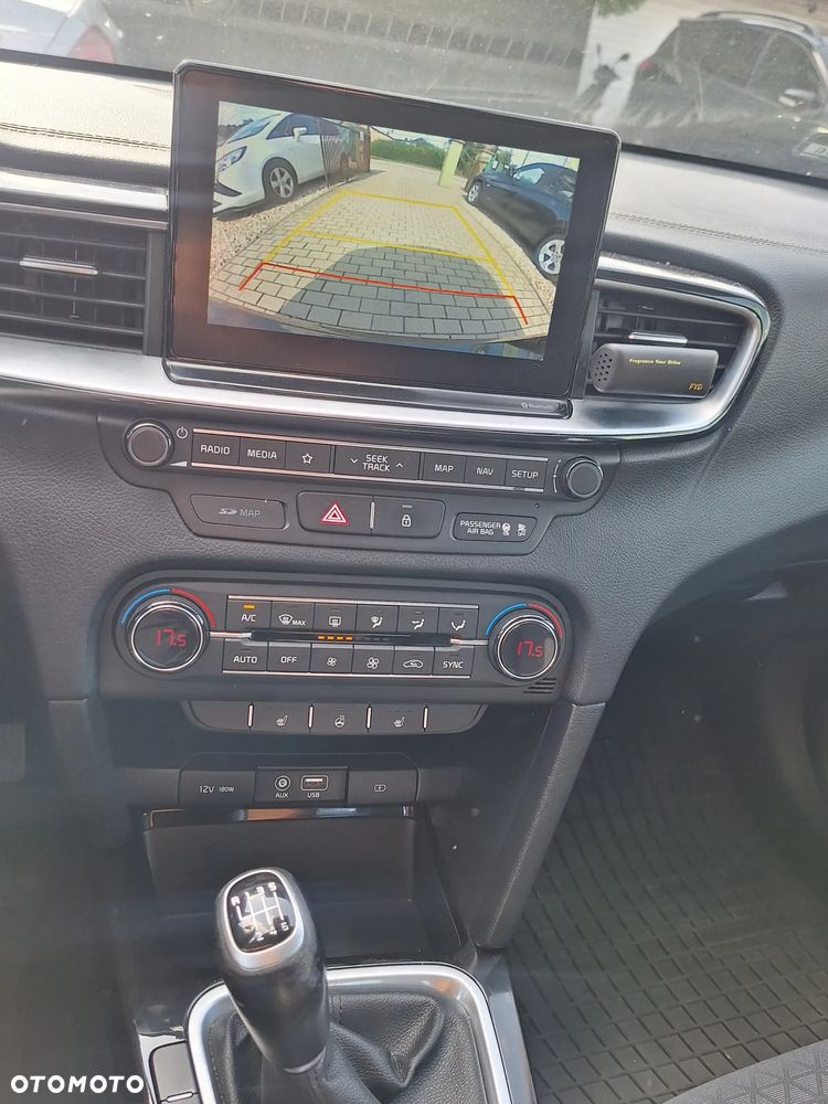 Kia Ceed 1.4 T-GDI OPF Platinum Edition - 17