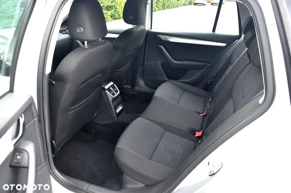 Skoda Octavia 1.8 TSI Style DSG - 34