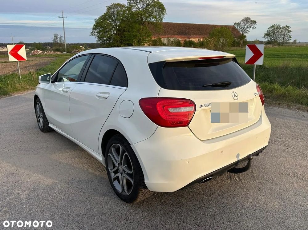 Mercedes-Benz Klasa A 180 CDI (BlueEFFICIENCY) 7G-DCT - 4