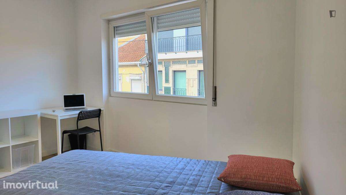 Quarto - localizado em Rio Tinto Porto - Grande imagem: 4/21