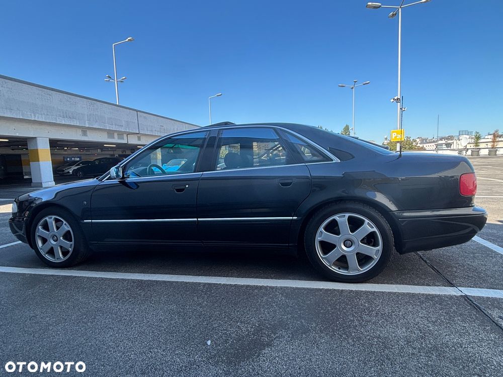 Audi S8 - 28