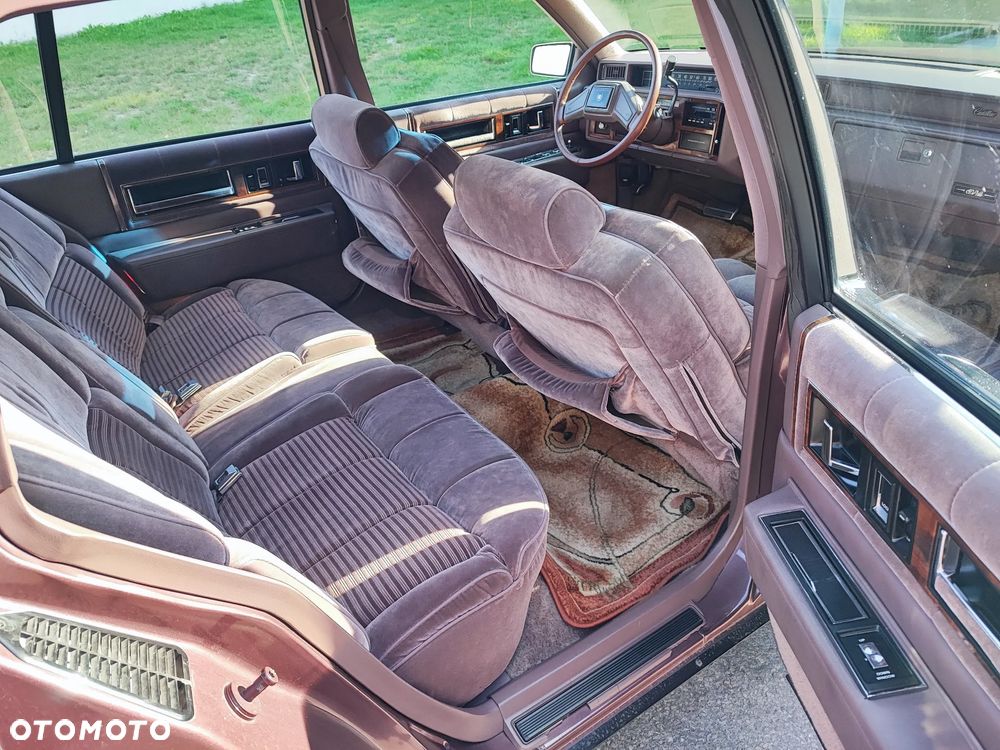 Cadillac Deville - 10
