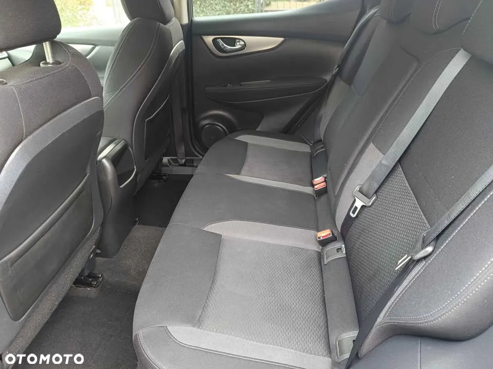 Nissan Qashqai 1.2 DIG-T N-Connecta Xtronic EU6 - 18