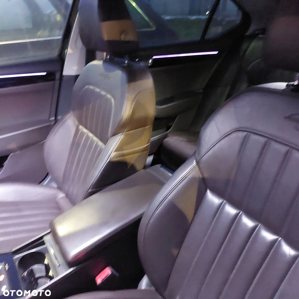 Skoda Superb 2.0 TDI L&K DSG - 10