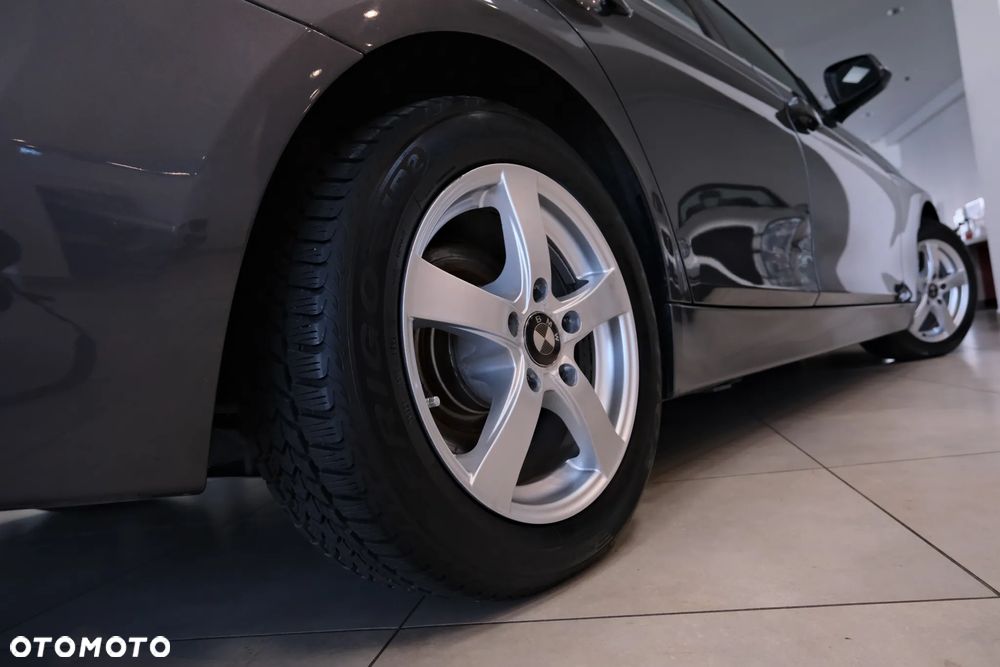 BMW Seria 3 - 11