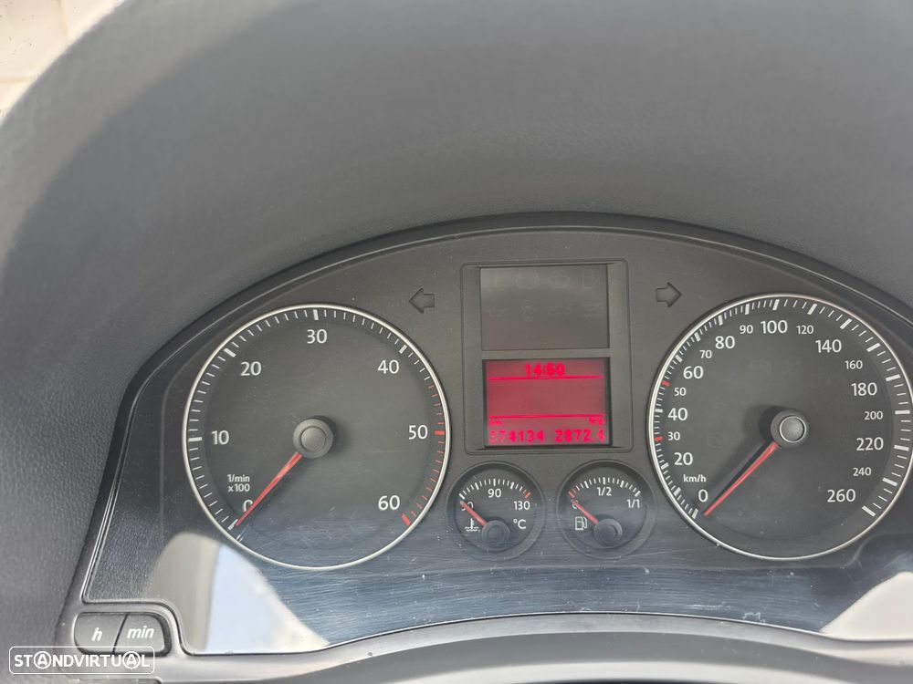 VW Golf 2.0 TDi Confortline - 7