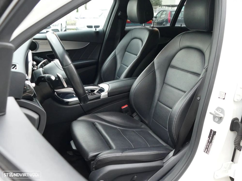 Mercedes-Benz C 220 d AMG Line - 26