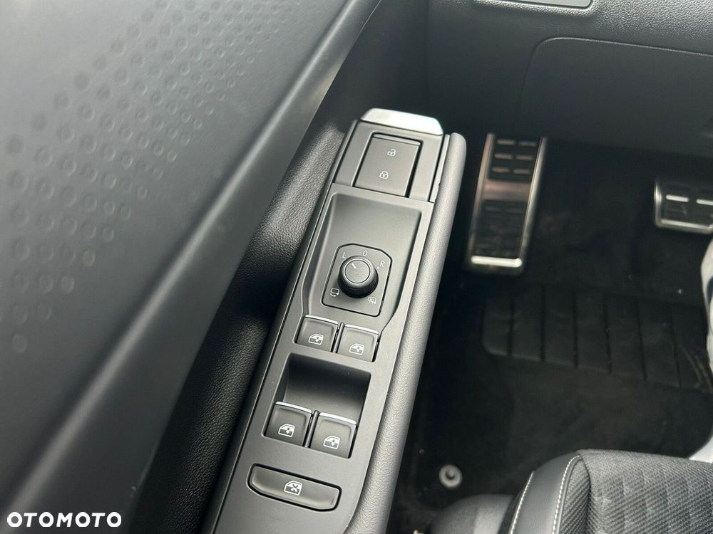 Volkswagen T-Roc - 21