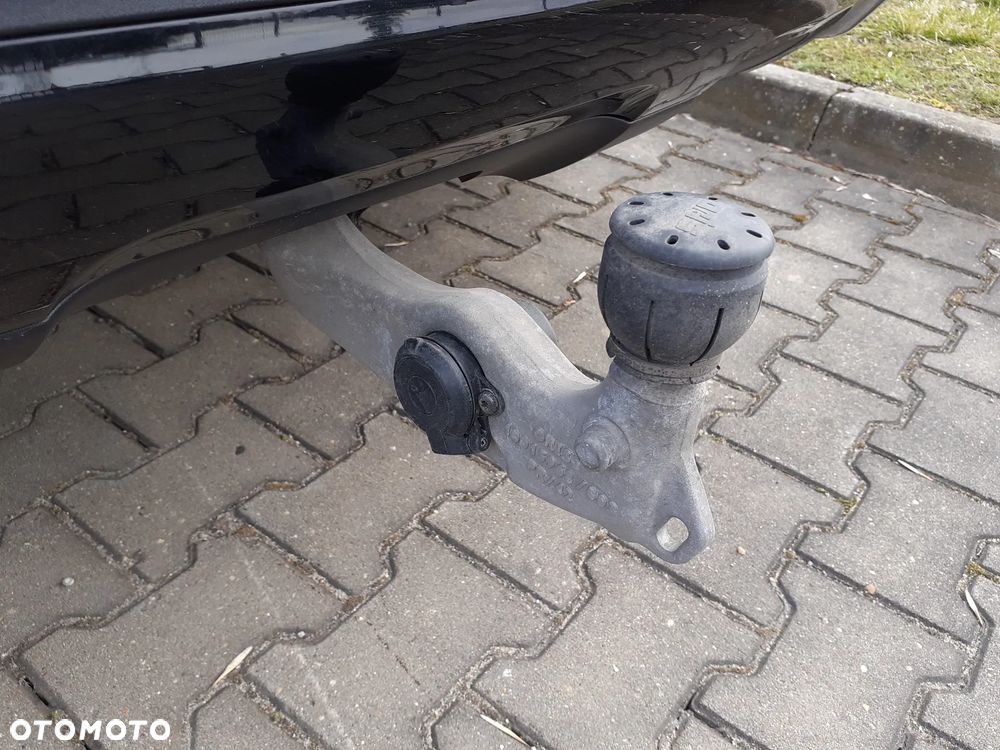 Mercedes-Benz GLE 300 d 4Matic 9G-TRONIC AMG Line - 12