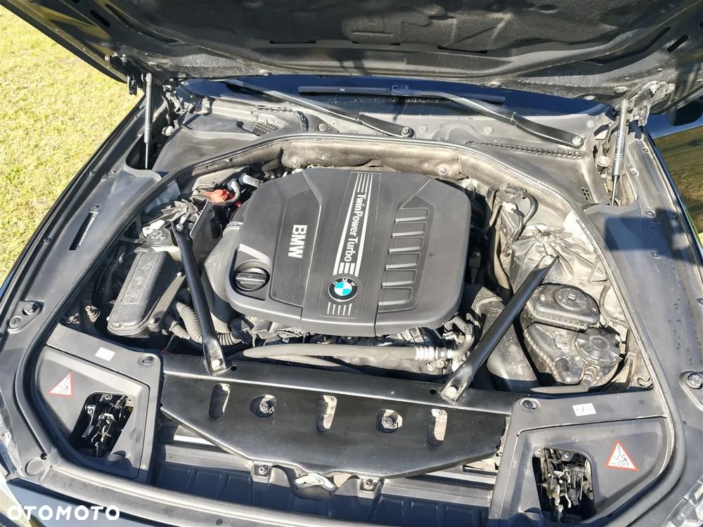 BMW Seria 5 530d xDrive - 32
