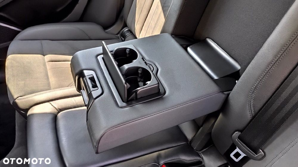 Audi Q5 Sportback - 40