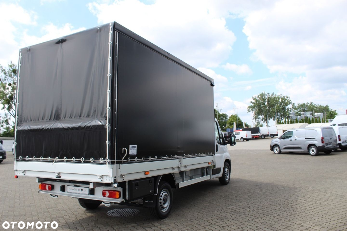 Opel Movano - 8