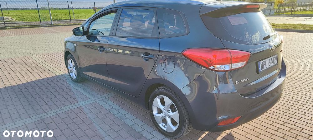 Kia Carens - 6
