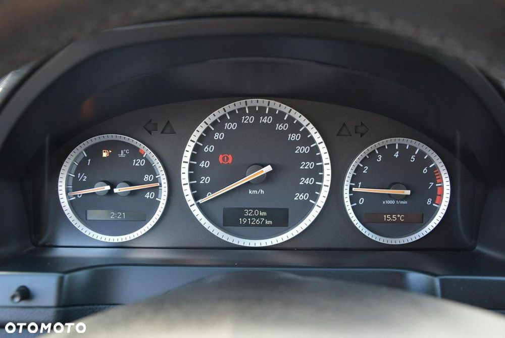 Mercedes-Benz Klasa C 180 Kompressor Elegance - 23
