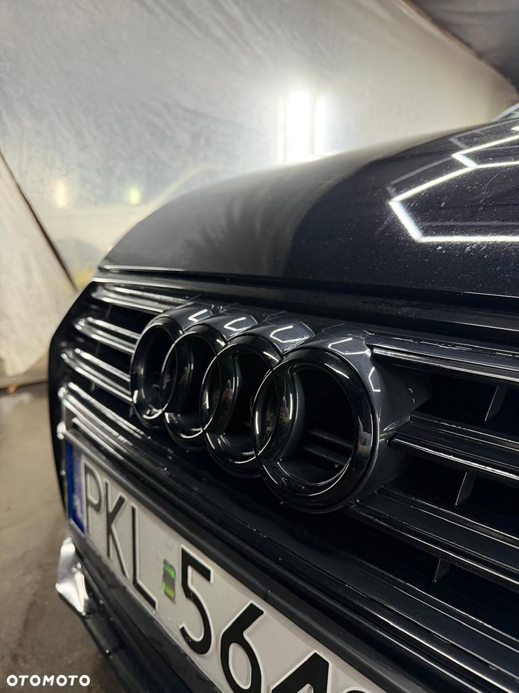 Audi A4 Avant 2.0 TDI S tronic - 32