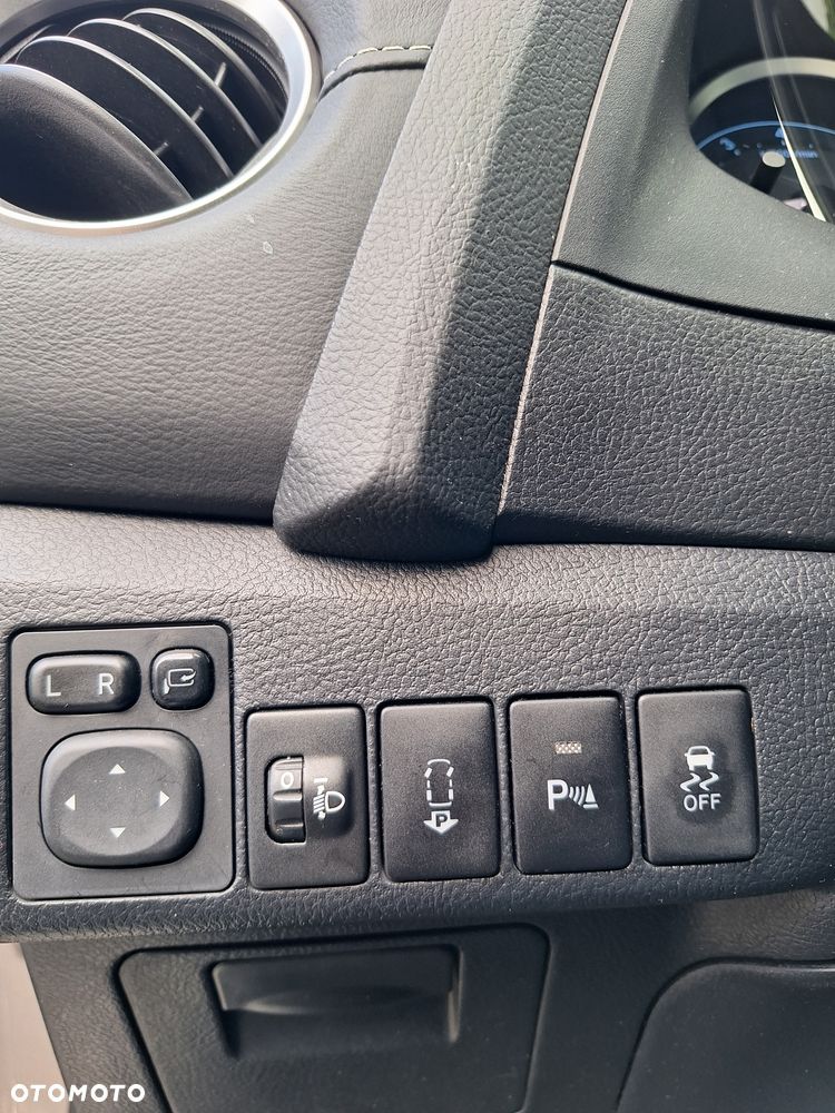 Toyota Auris 1.6 Dynamic - 27