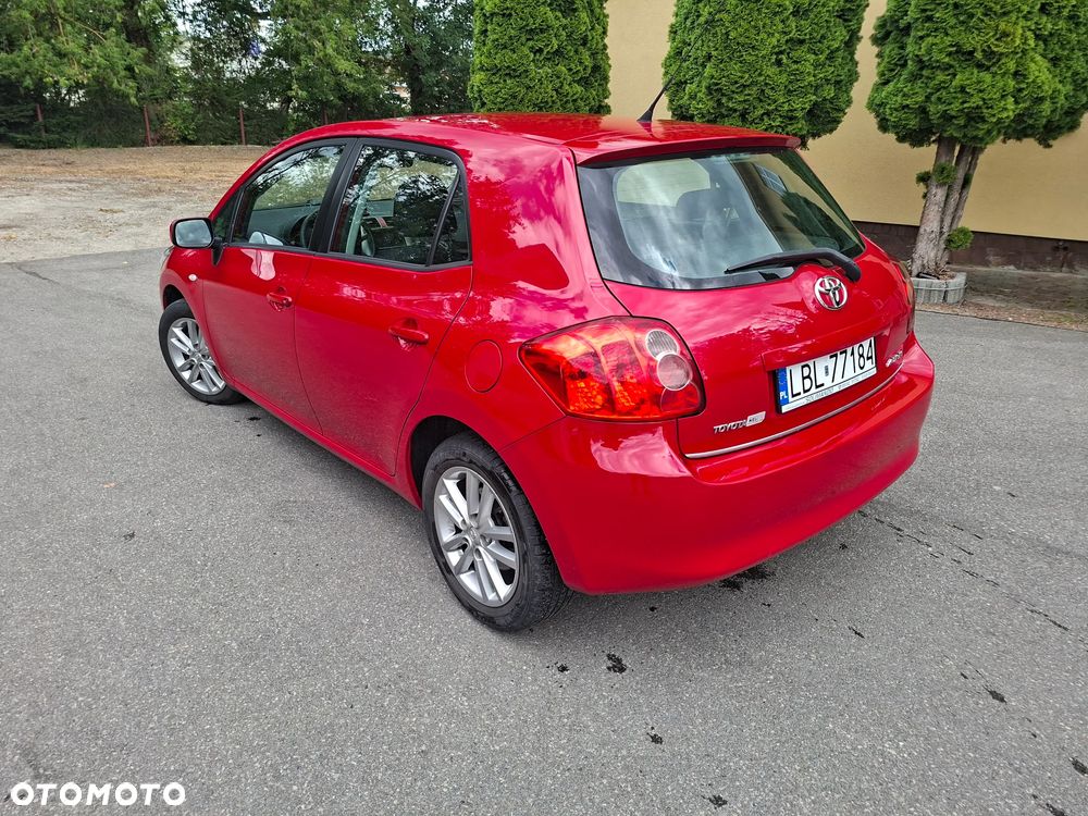 Toyota Auris - 2