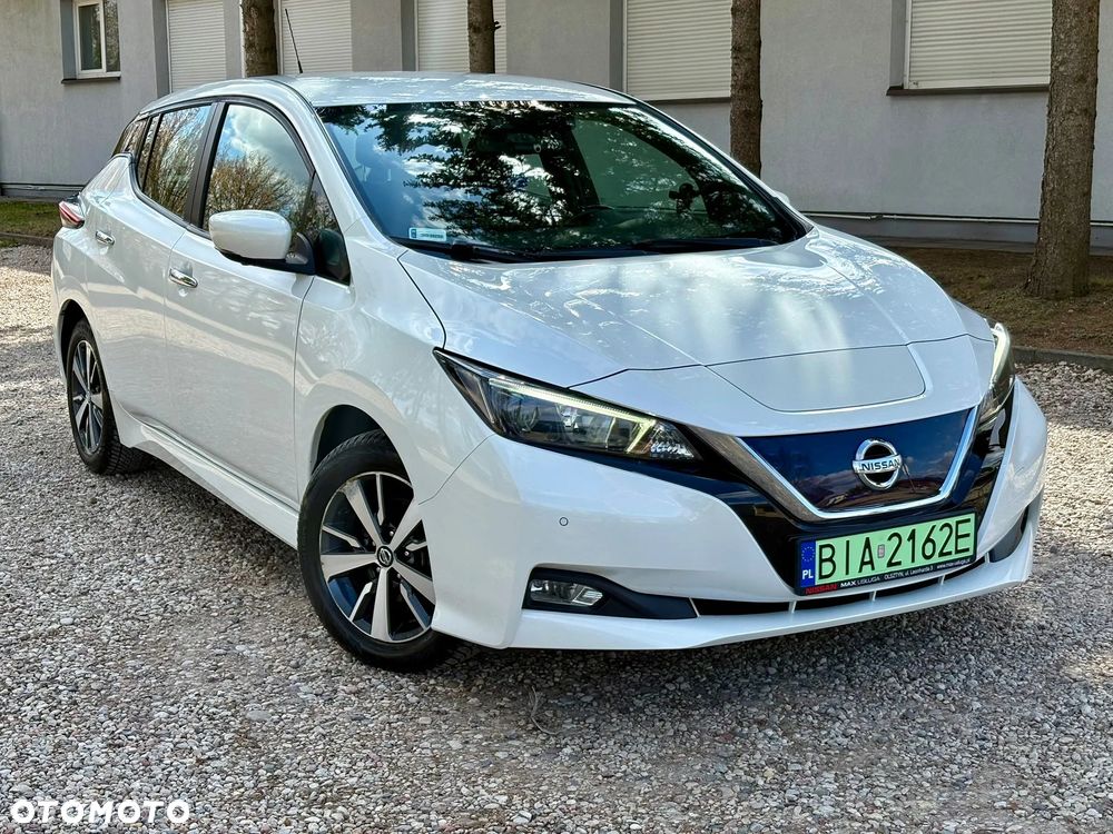 Nissan Leaf 2019 photo 2