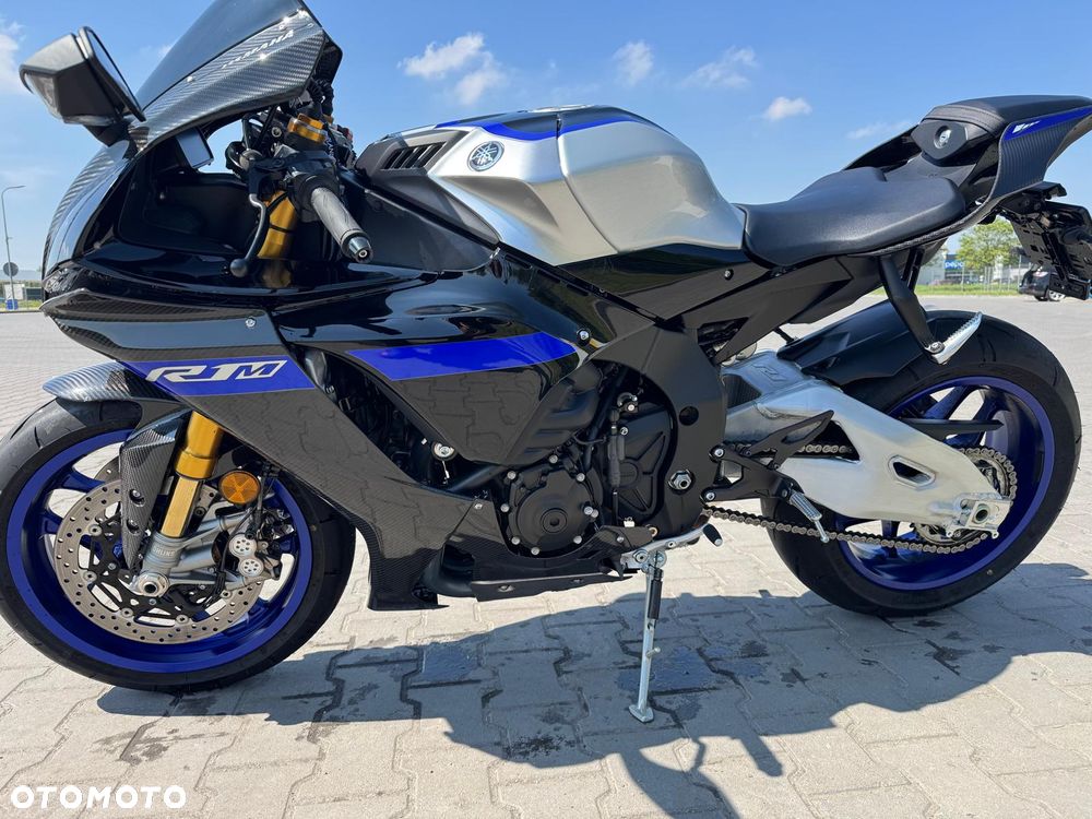 Yamaha R1 - 5