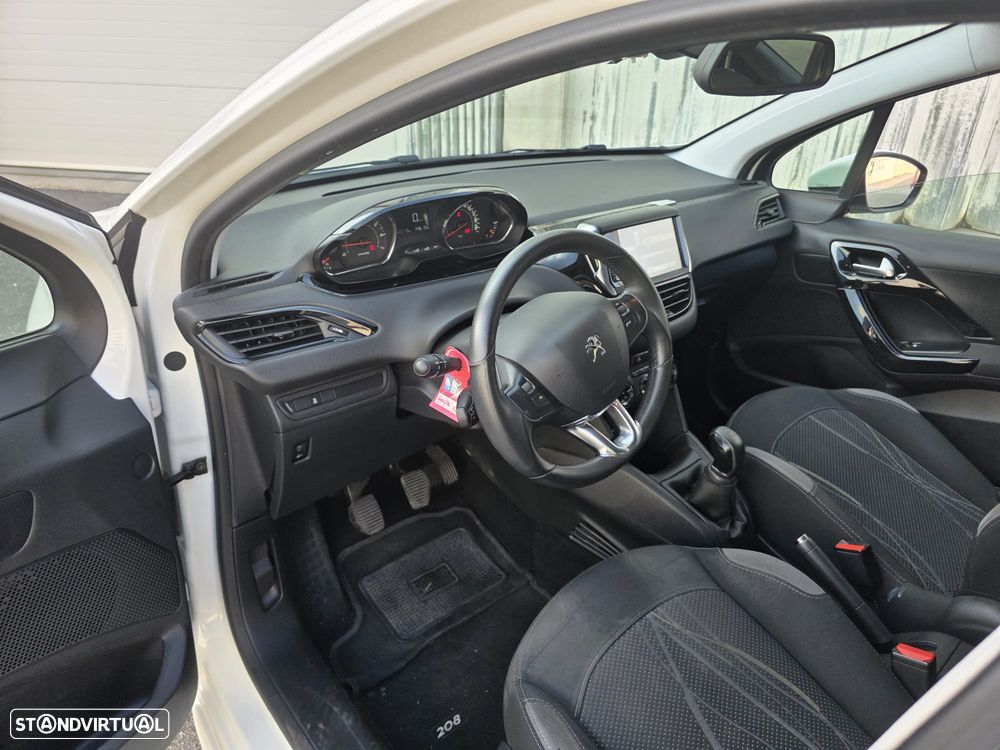 Peugeot 208 1.2 VTi Active - 5