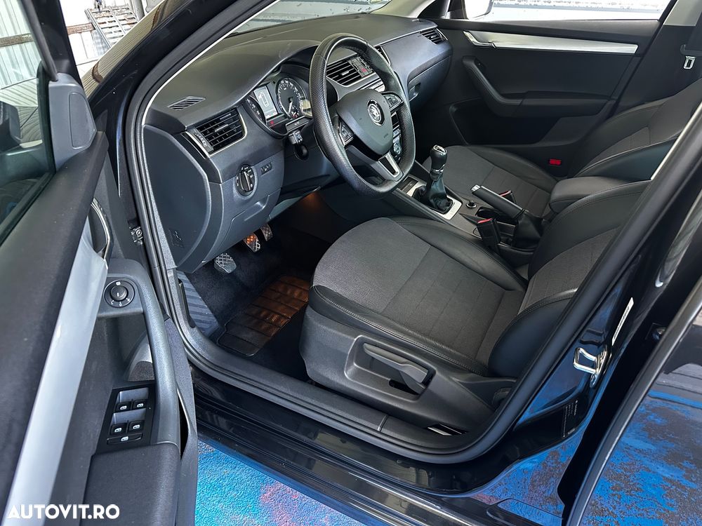 Skoda Octavia 2.0 TDI (Green tec) Style - 30